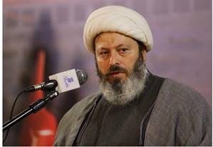 A person with a beard and turban
AI-generated content may be incorrect.