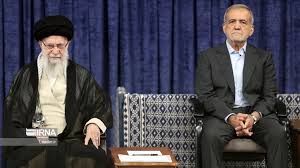 آیتالله خامنهای حکم تنفیذ مسعود پزشکیان را اعطا کرد