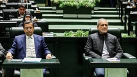 پزشکیان: معتقد بودم گفتگو کنیم بهتر است اما رهبری گفتند با آمریکا نباید گفتگو کنیم؛ تمام شد و رفت/ ارائه آمار بدهیهای نجومی باقیمانده از دولت سیزدهم