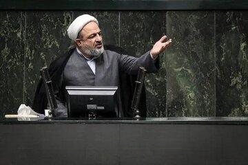 ادعای رسایی درباره تابعیت فرزند معاون اول رئیس جمهور/ آقای عارف دقیقا مشکل آقای ظریف را دارد؛ بلکه بدتر/ آقای قالیباف امضای شما زیر این قانون است!