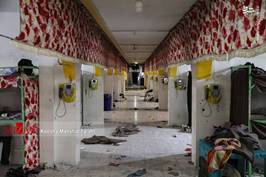 A long shot of a hallway

AI-generated content may be incorrect.
